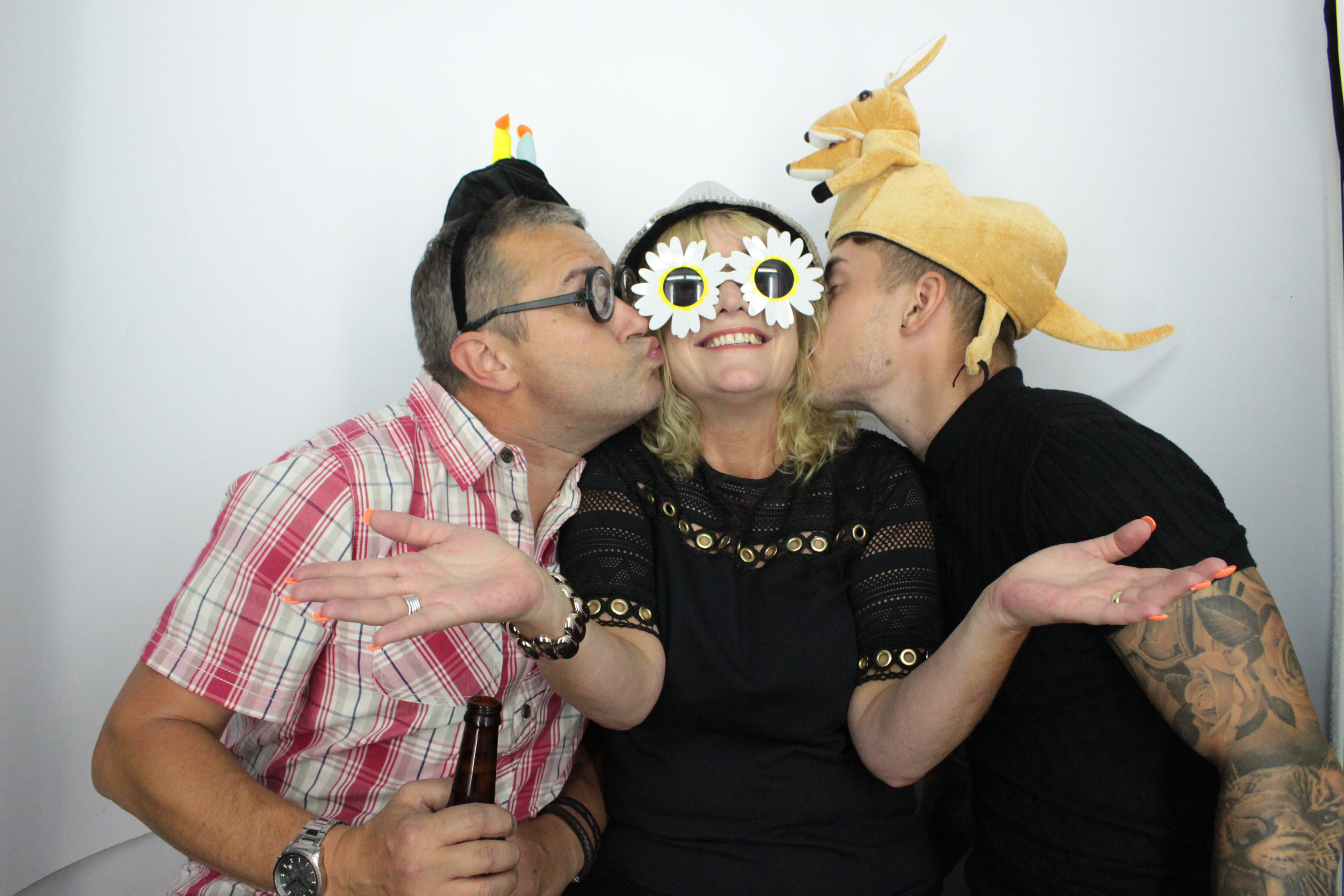 Martin & Colleen’s Joint 50th | View more photos from the event at gallery.myphotoboothexperience.co.uk/u/MyPhotoBoothExperienceLtd/Martin-Colleen’s-Joint-50th